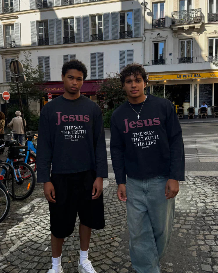 https://cdn.shopify.com/s/files/1/0617/2472/1249/files/Jesus_Long_Sleeve_Revival_Clothing_dou_Foto_in_Paris_900x1126_d51d809a-12a4-4ff5-9caa-445bac7cae8c.webp?v=1769709360